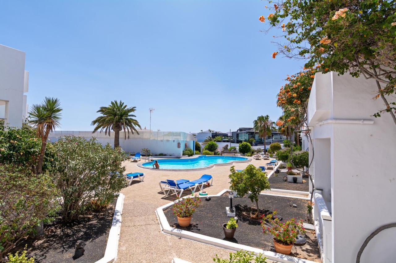 Apartment Oceanic Breeze Share Pool By Pvl Puerto del Carmen  Bagian luar foto